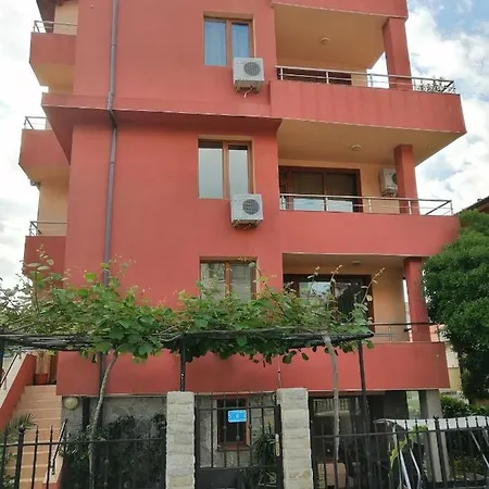дом апостолови 4* Σωζόπολη