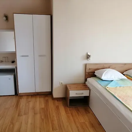 дом апостолови Πανσιόν