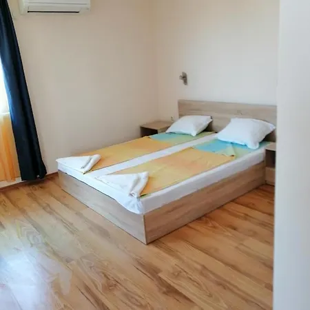 дом апостолови 4*