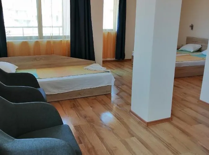 дом апостолови 招待所