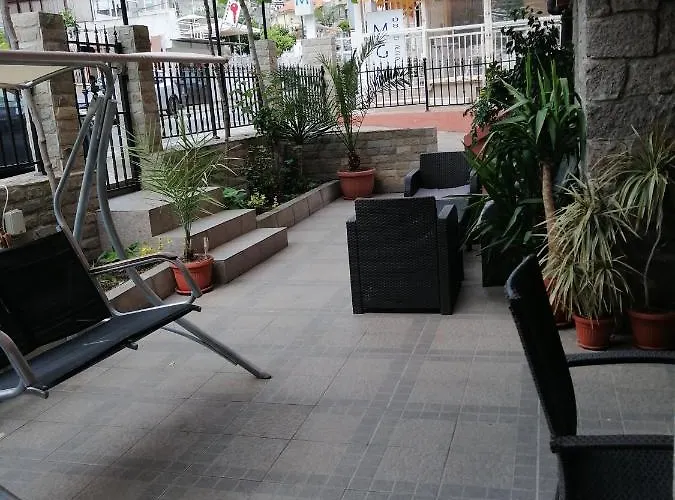 дом апостолови سوزوبول